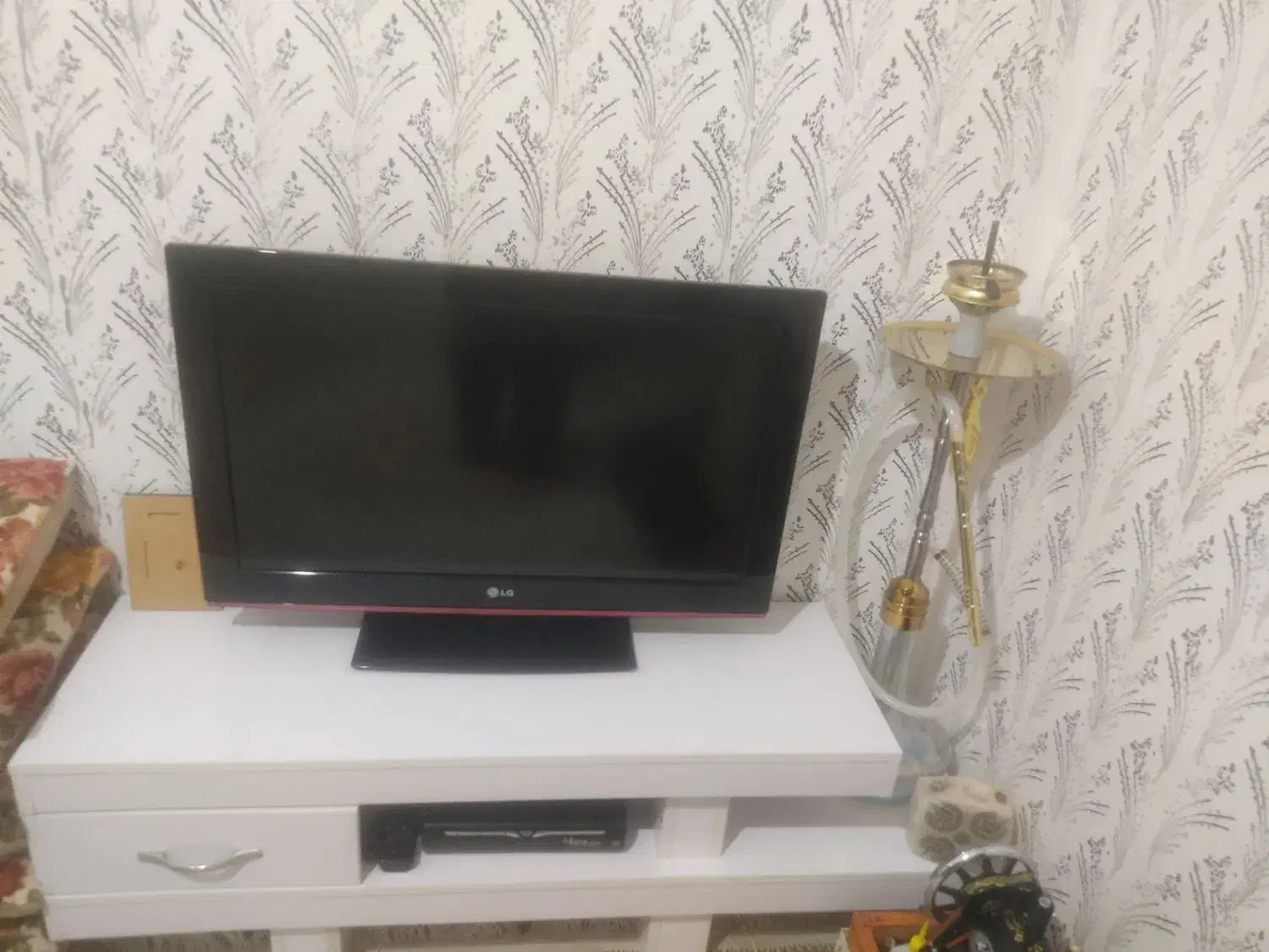 تلویزیون 32 اینچ و زیر تلویزیونی در حدنو|تلویزیون و پروژکتور|کرمانشاه, |دیوار