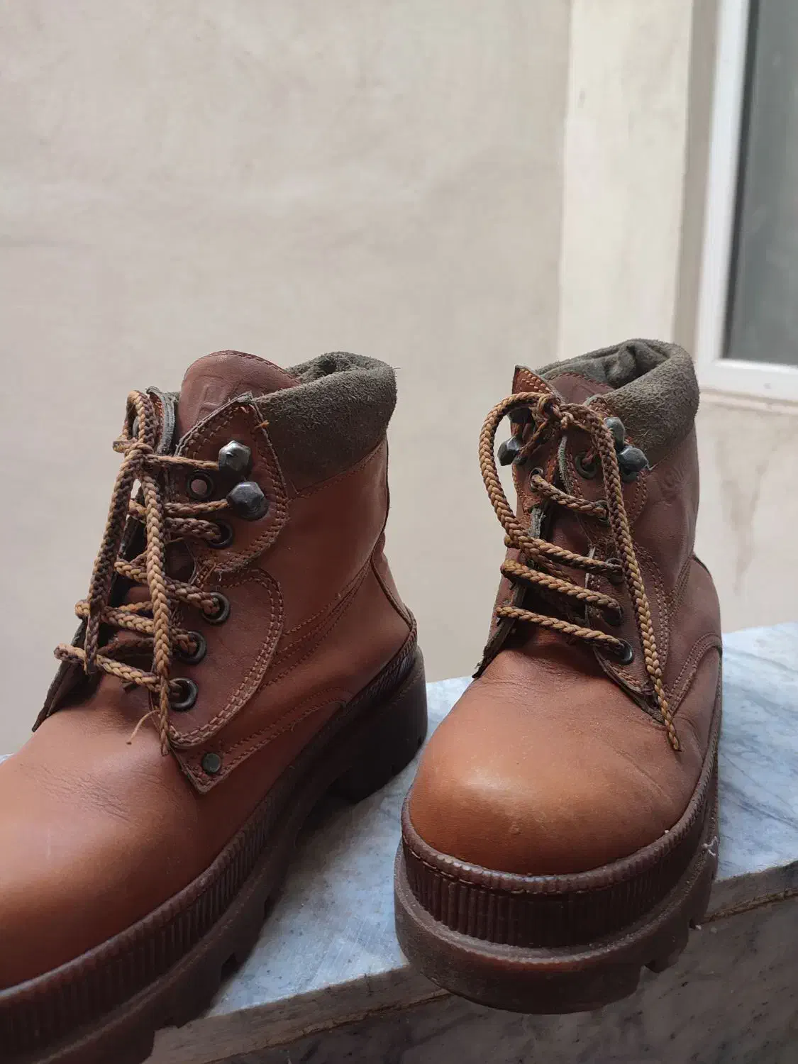 بوت زنانه چرم طبیعی سایز ۳۷|کیف، کفش، کمربند|سبزوار, بیهق شرقی|دیوار