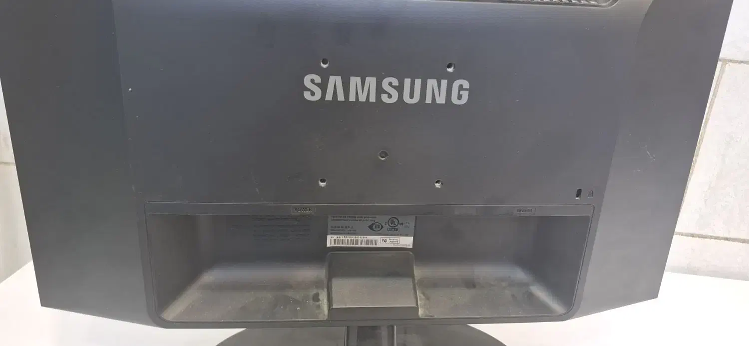 مانیتور Samsung مدل P2050 صفحش 20 اینچه|قطعات و لوازم جانبی رایانه|اهواز, شهرک نفت|دیوار