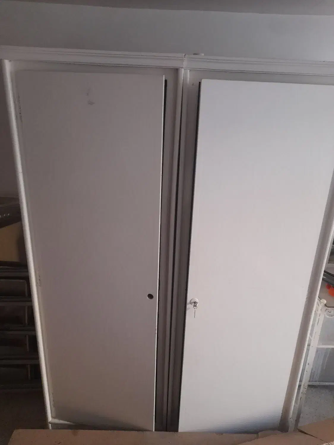 دو عدد کمد چوب گردو|جاکفشی، کمد، دراور|اسفراین, |دیوار