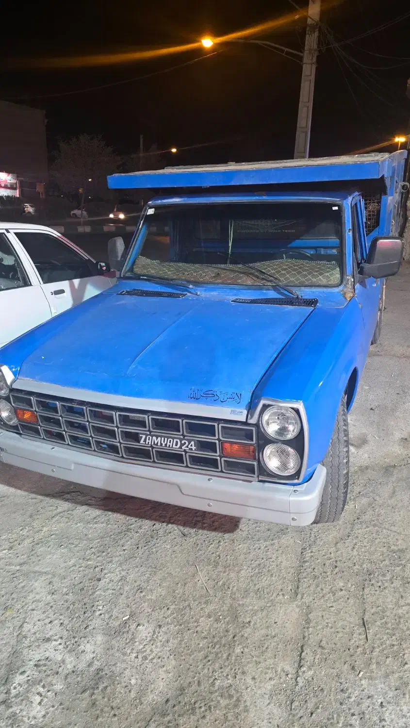 نیسان مدل ۸۲|خودرو سواری و وانت|قم, محمد آباد|دیوار