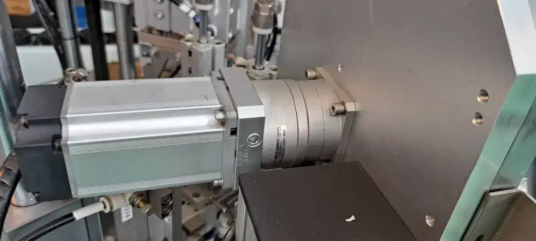 خدمات برق صنعتی و ساختمانی|خدمات پیشه و مهارت|رشت, توشیبا|دیوار