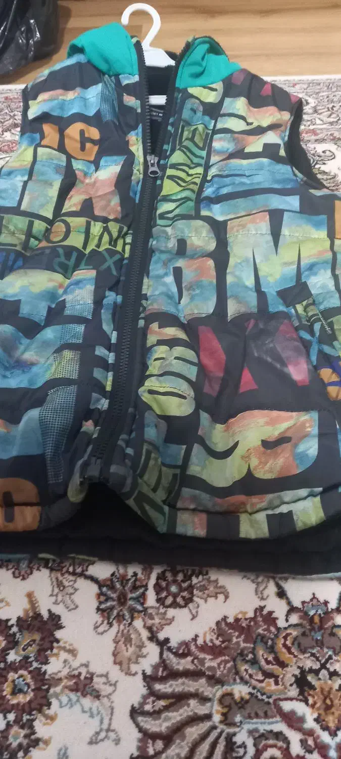 پافر بچگانه|کفش و لباس بچه|لاهیجان, قیام|دیوار