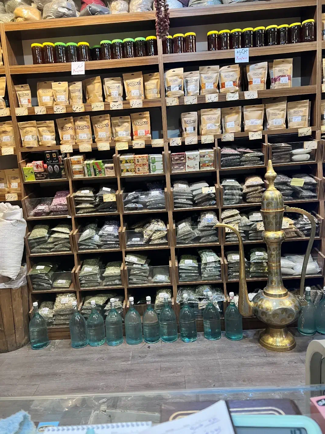 فروشنده ماهر عطاری|استخدام خدمات فروشگاه و رستوران|تهران, امانیه|دیوار