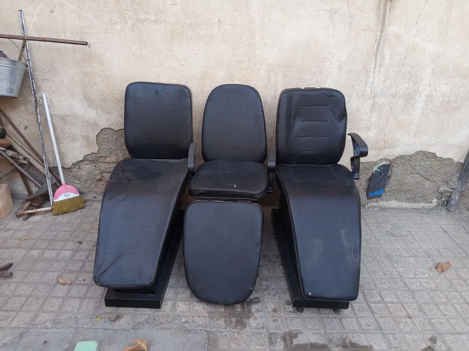 صندلی ارایشگاه مردانه زنانه|آرایشگاه و سالنهای زیبایی|صفادشت, |دیوار