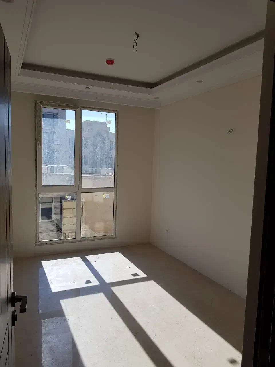 ۱۷۵ متر نوساز ۲ پارکینگه روبروی پارک شفق