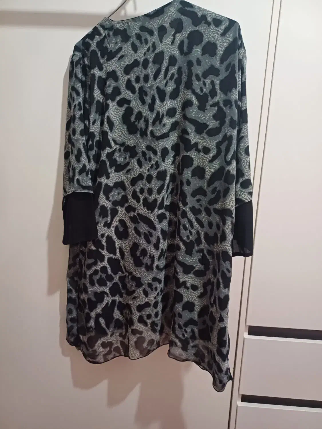 لباس‌زنانه|لباس|الوند, |دیوار