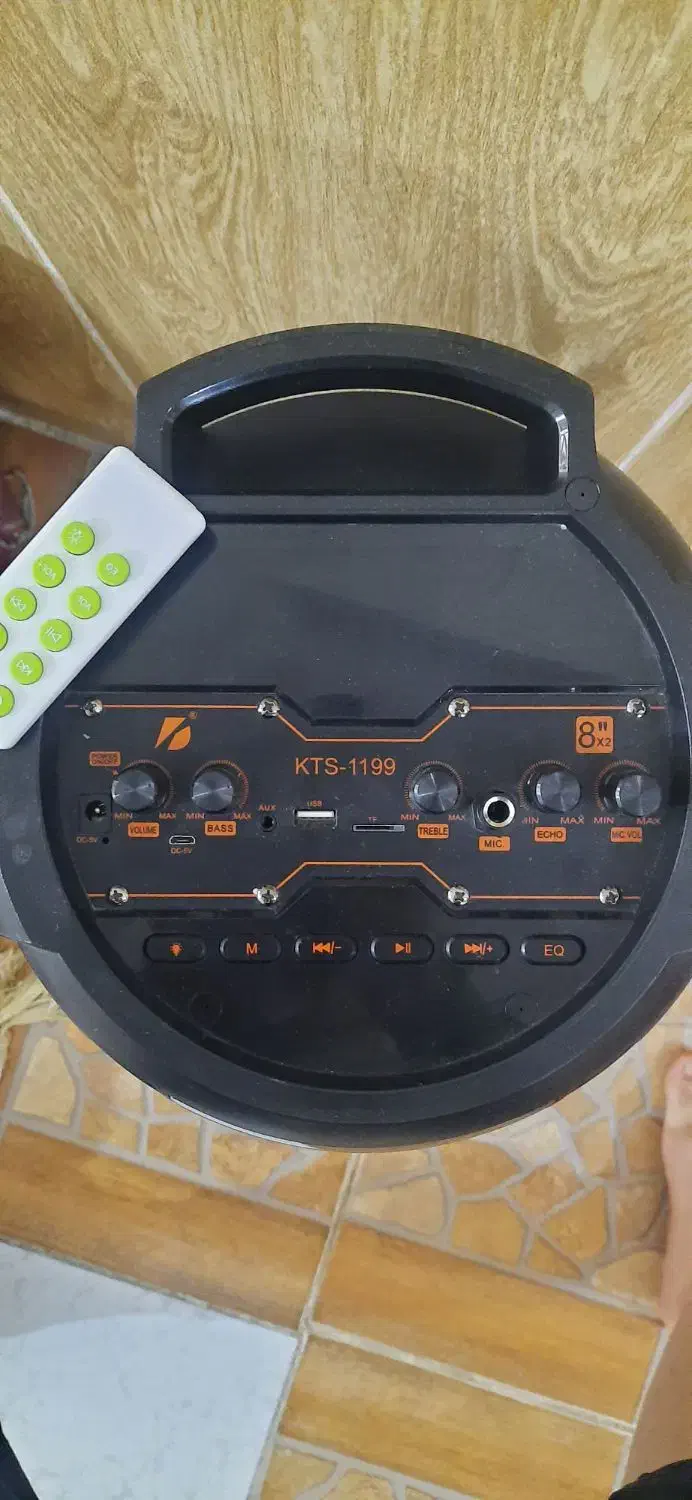 اسپیکر و میکروفون|صوتی و تصویری|تربتحیدریه, بهزیستی|دیوار