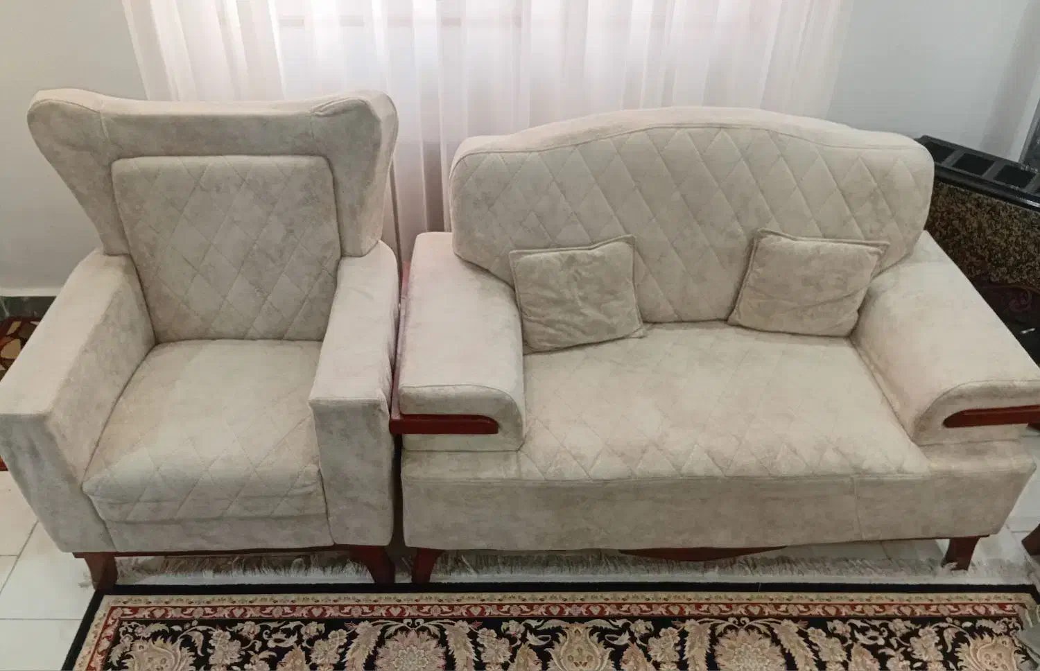مبل هفت نفره کرم رنگ|مبلمان خانگی و میز عسلی|خمام, |دیوار