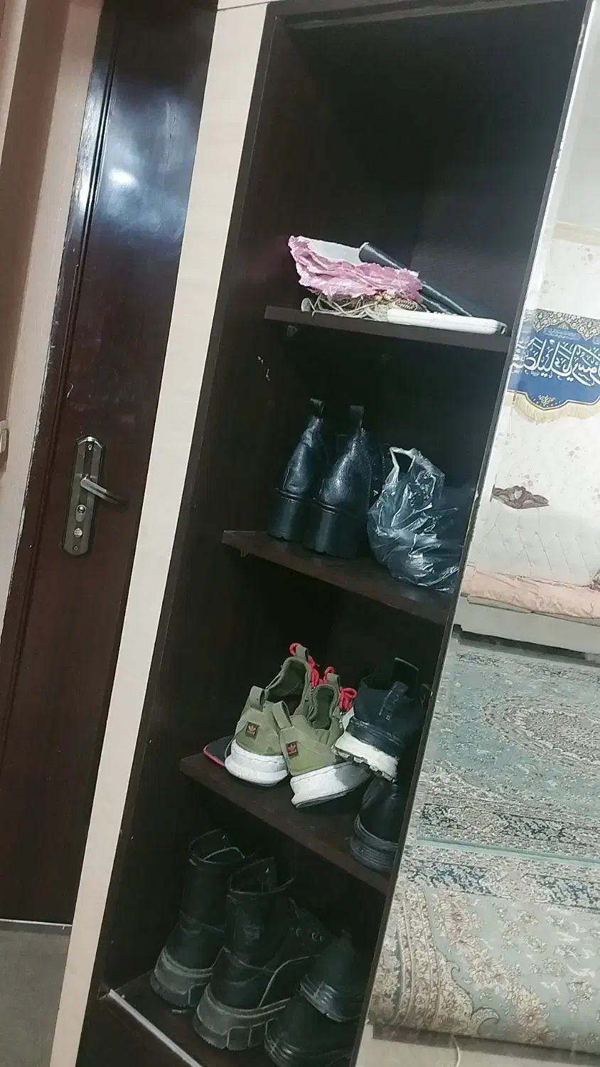 جاکفشی|جاکفشی، کمد، دراور|اهواز, کوی جانبازان(دانش)|دیوار