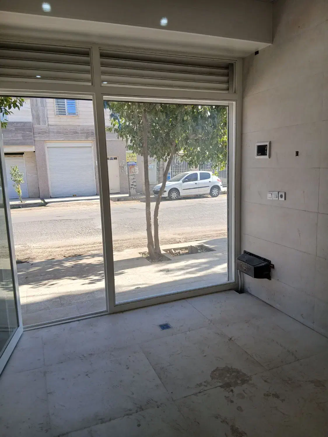 مغازه تجاری بر سعدی شمالی رو به رو شمشیربازی|اجارهٔ مغازه و غرفه|گنبد کاووس, |دیوار