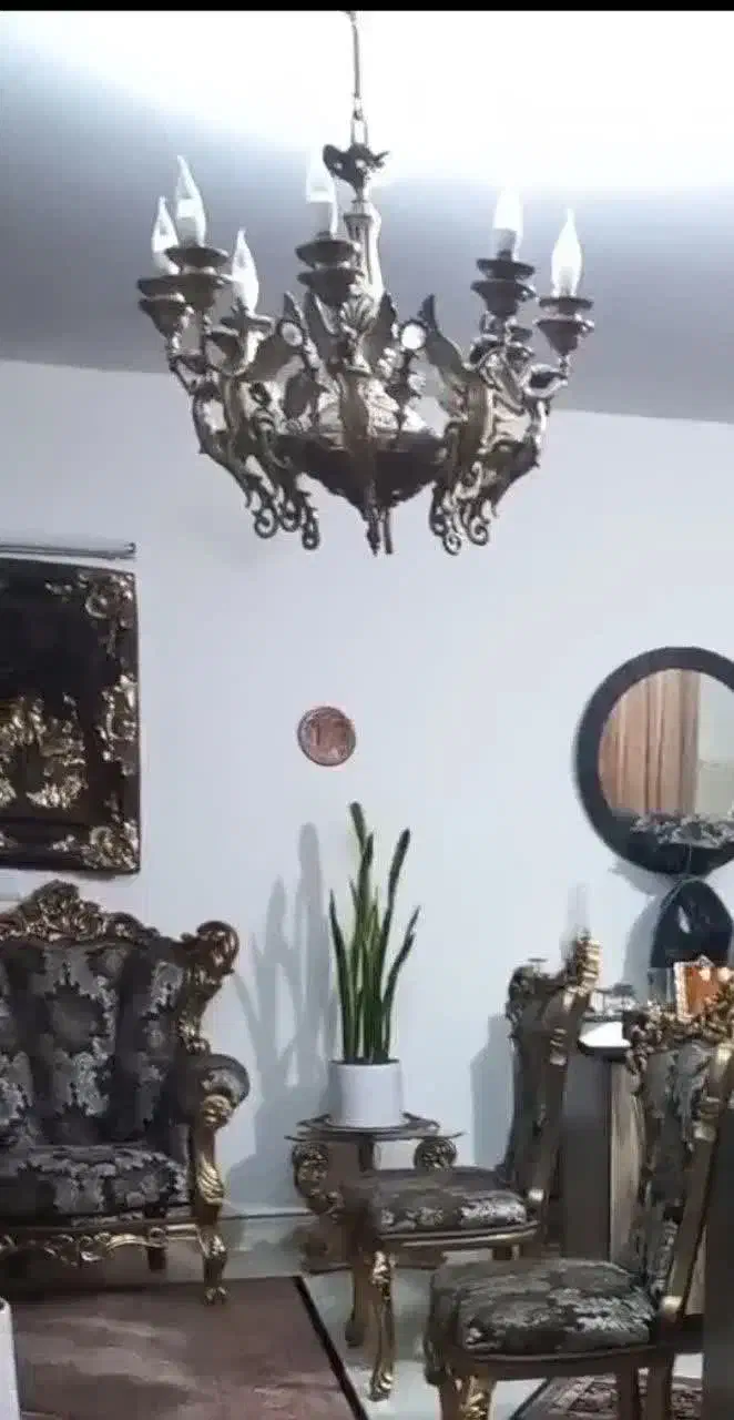 لوستر 8 شاخه برنج طرح فرشته|لوستر و چراغ آویز|هشتگرد, فاز ۳ مهستان|دیوار