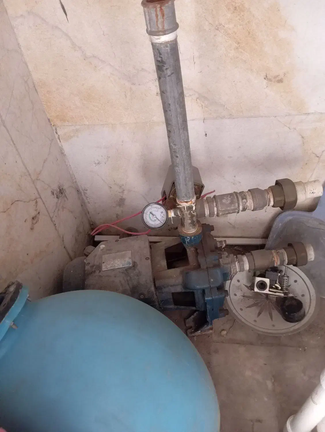 تاسیسات|خدمات پیشه و مهارت|فردیس, نسترن غربی|دیوار