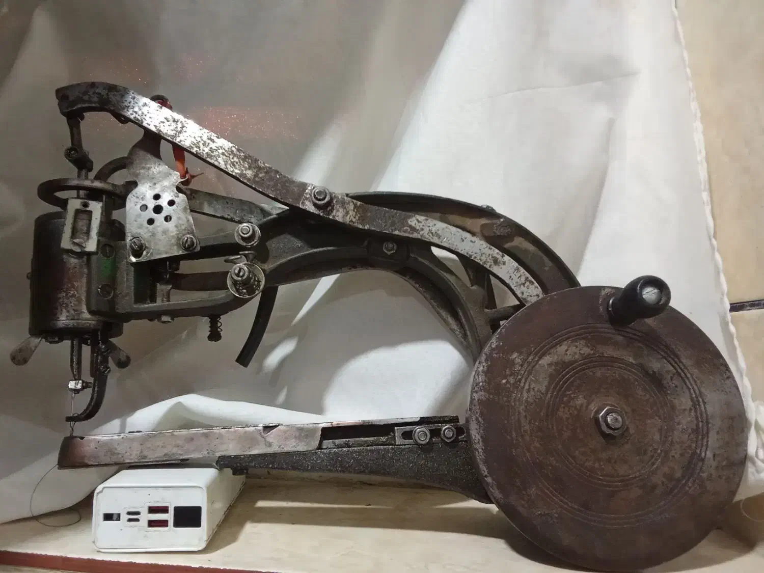 چرخ خیاطی کاچیران کفاشی|چرخ خیاطی و ریسندگی|دهدشت, |دیوار