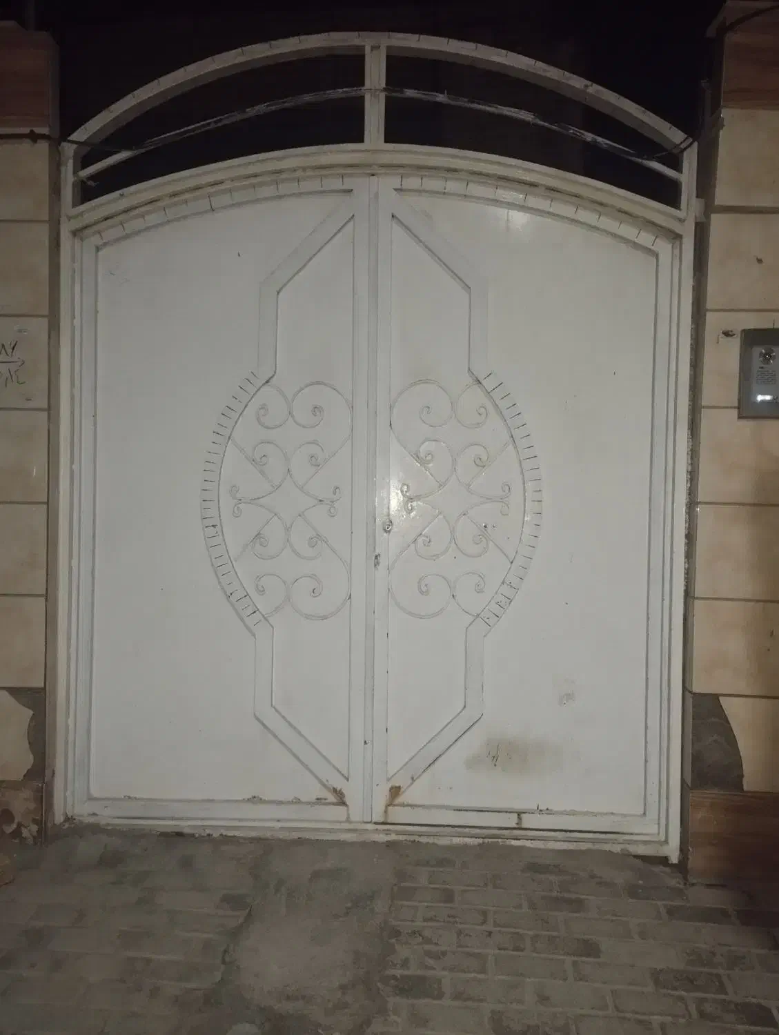 در حیاط|مصالح و تجهیزات ساختمان|تربتحیدریه, رضاشهر|دیوار