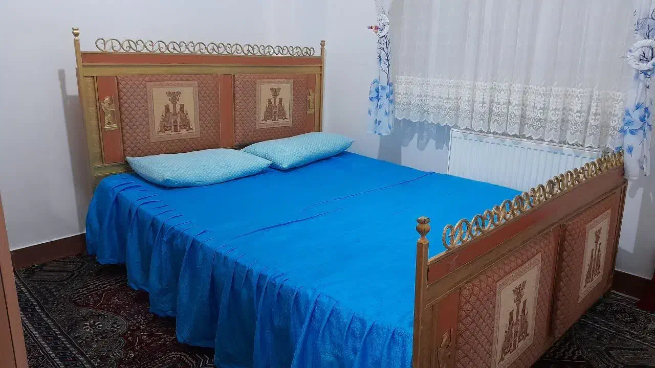 تخت دونفره فلزی|تخت و سرویس خواب|نظرآباد, رسالت|دیوار