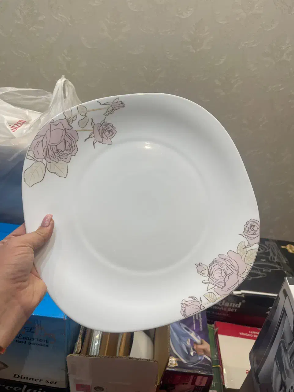 سرویس آرکوپال ۶ نفره نو|ظروف سرو و پذیرایی|اصفهان, شهرک کاوه|دیوار