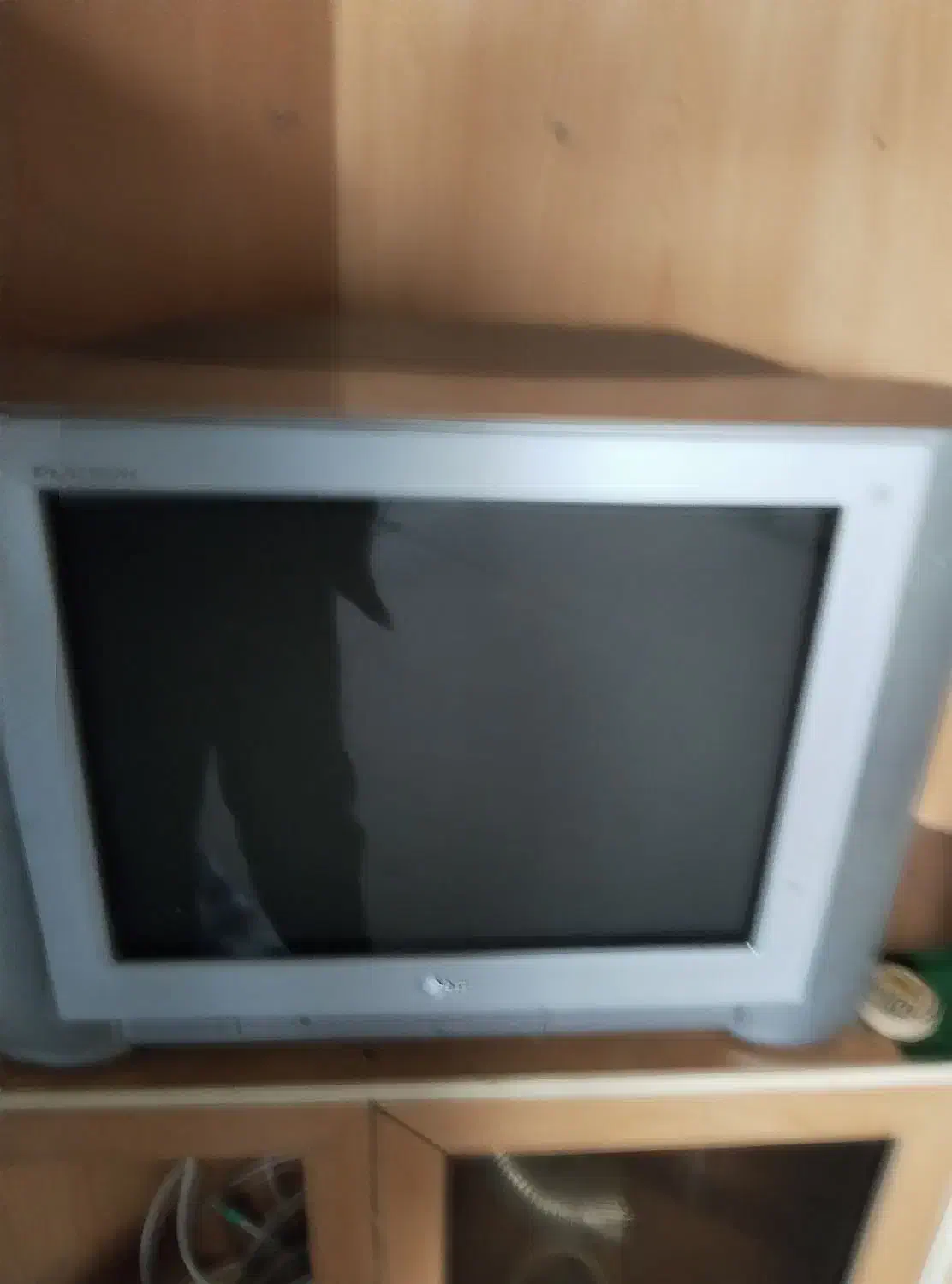 تلویزیون|فرش|اصفهان, شهرک ولیعصر|دیوار