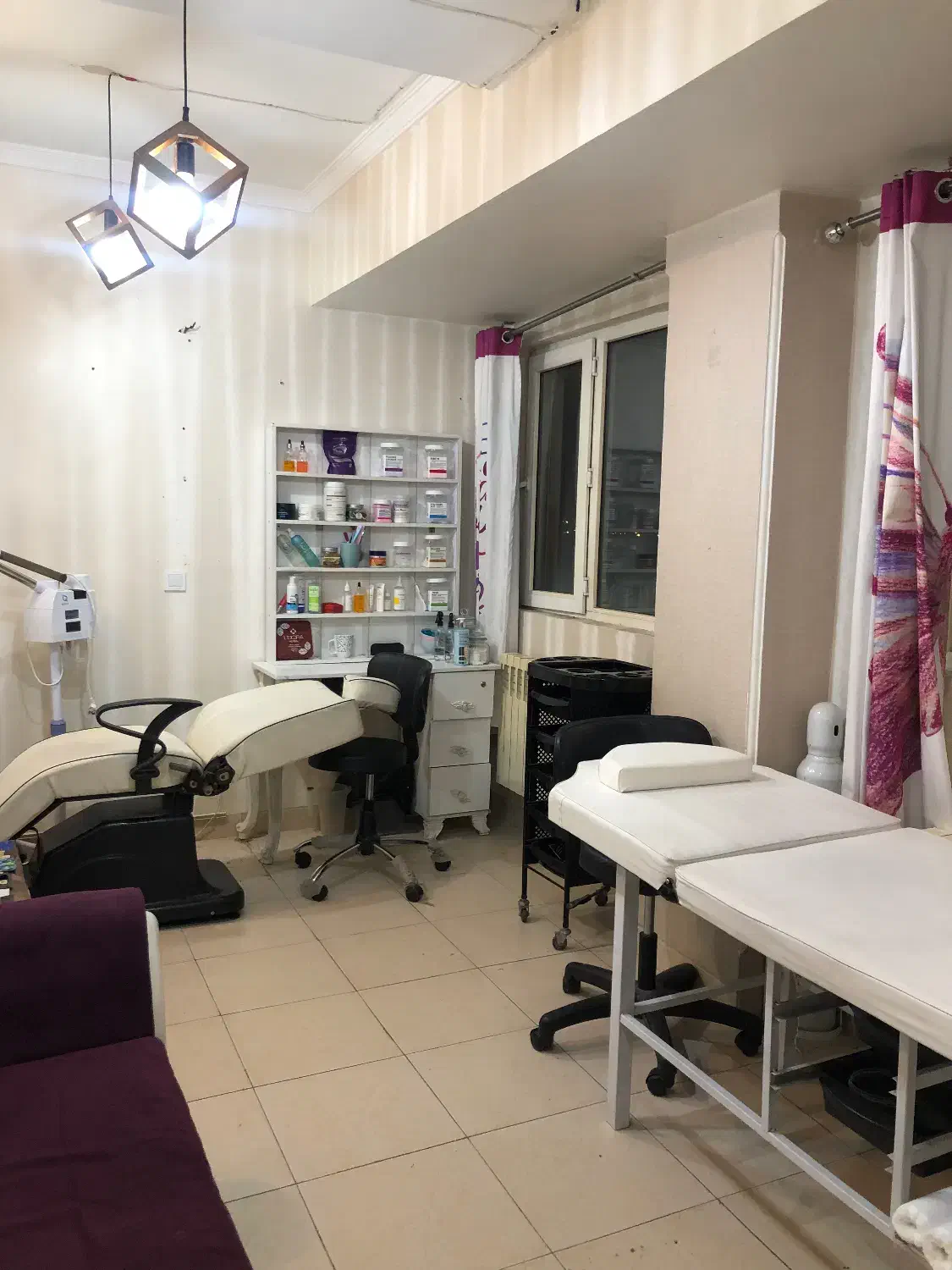 واحدکف استقلال|اجارهٔ دفتر کار، اتاق اداری، مطب|پرند, فاز ۲|دیوار