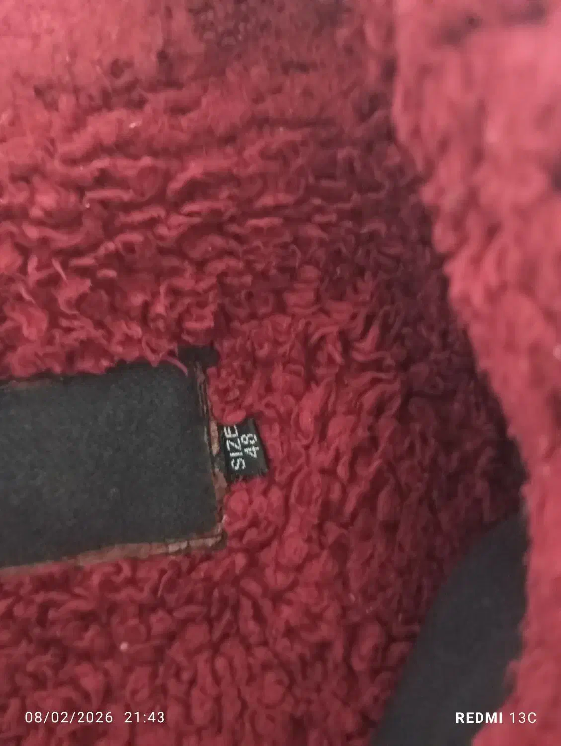 پالتوزنانه|لباس|مشهد, طبرسی شمالی|دیوار