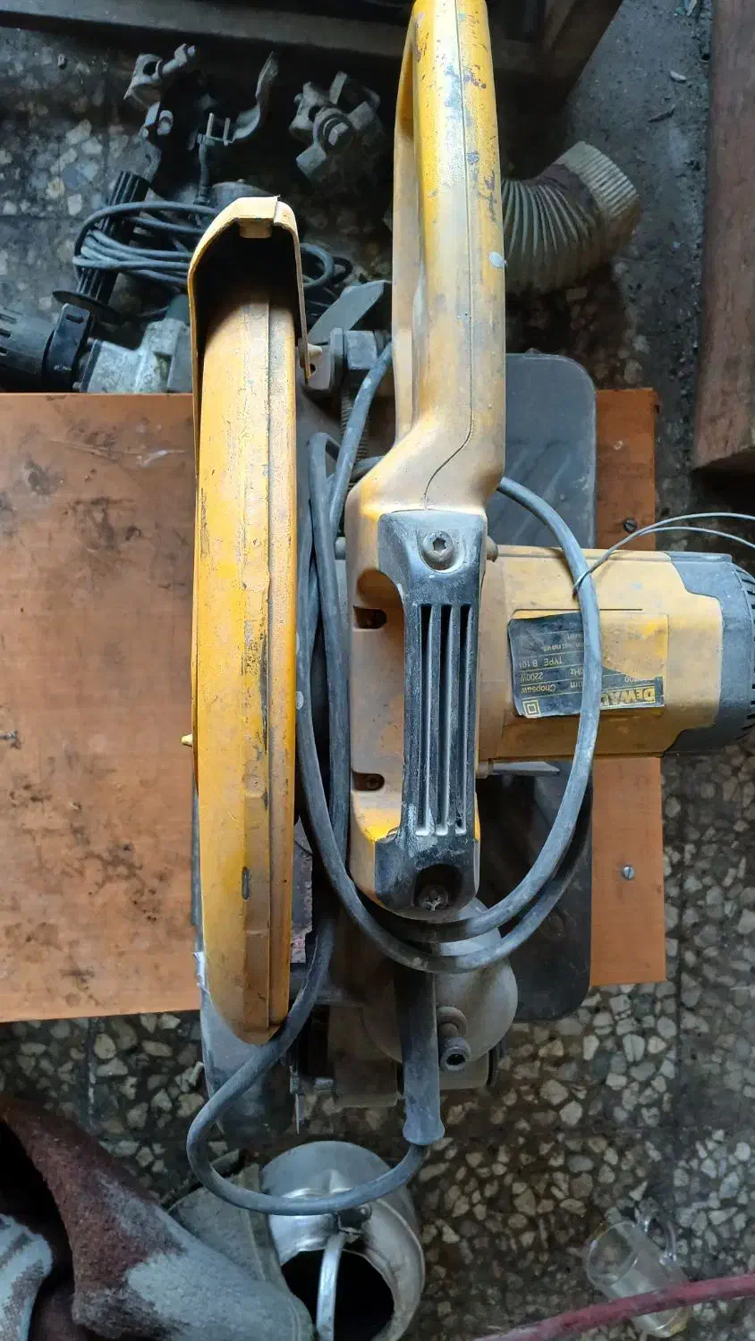 پروفیل بر|ابزارآلات|مشکیندشت, |دیوار