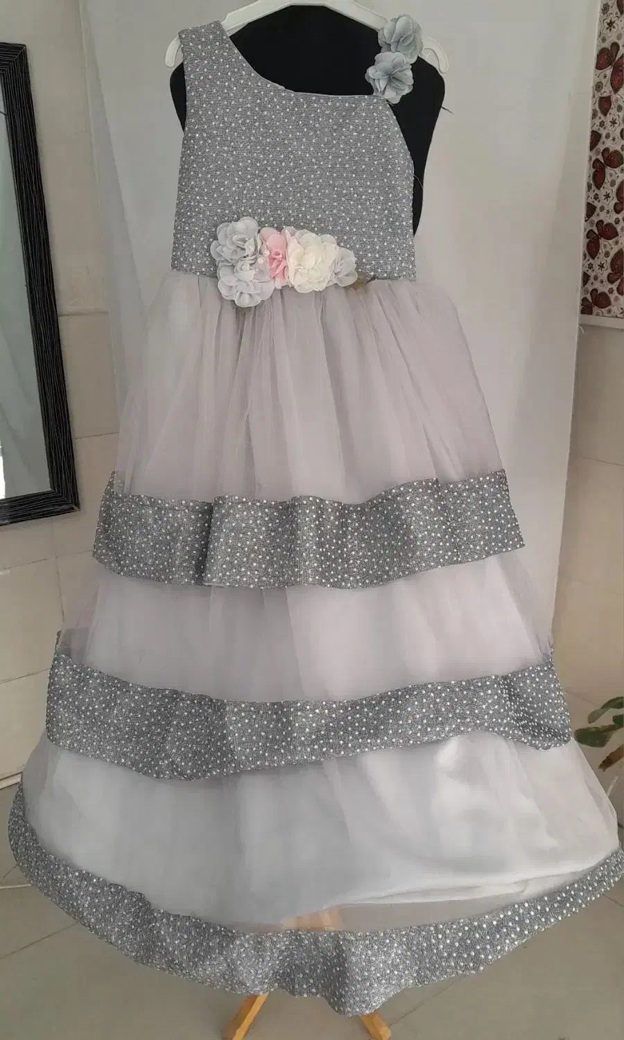 لباس مجلسی دخترانه برای سن ۹ و۱۰ ساله سالم|لباس|بوکان, |دیوار