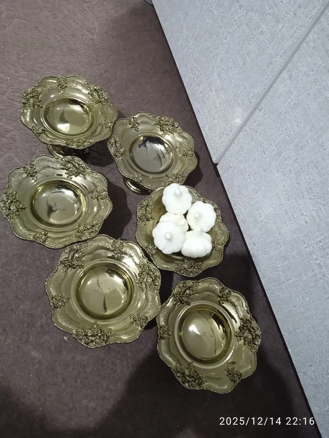 دکوری|کلکسیون اشیاء عتیقه|قم, ولیعصر|دیوار