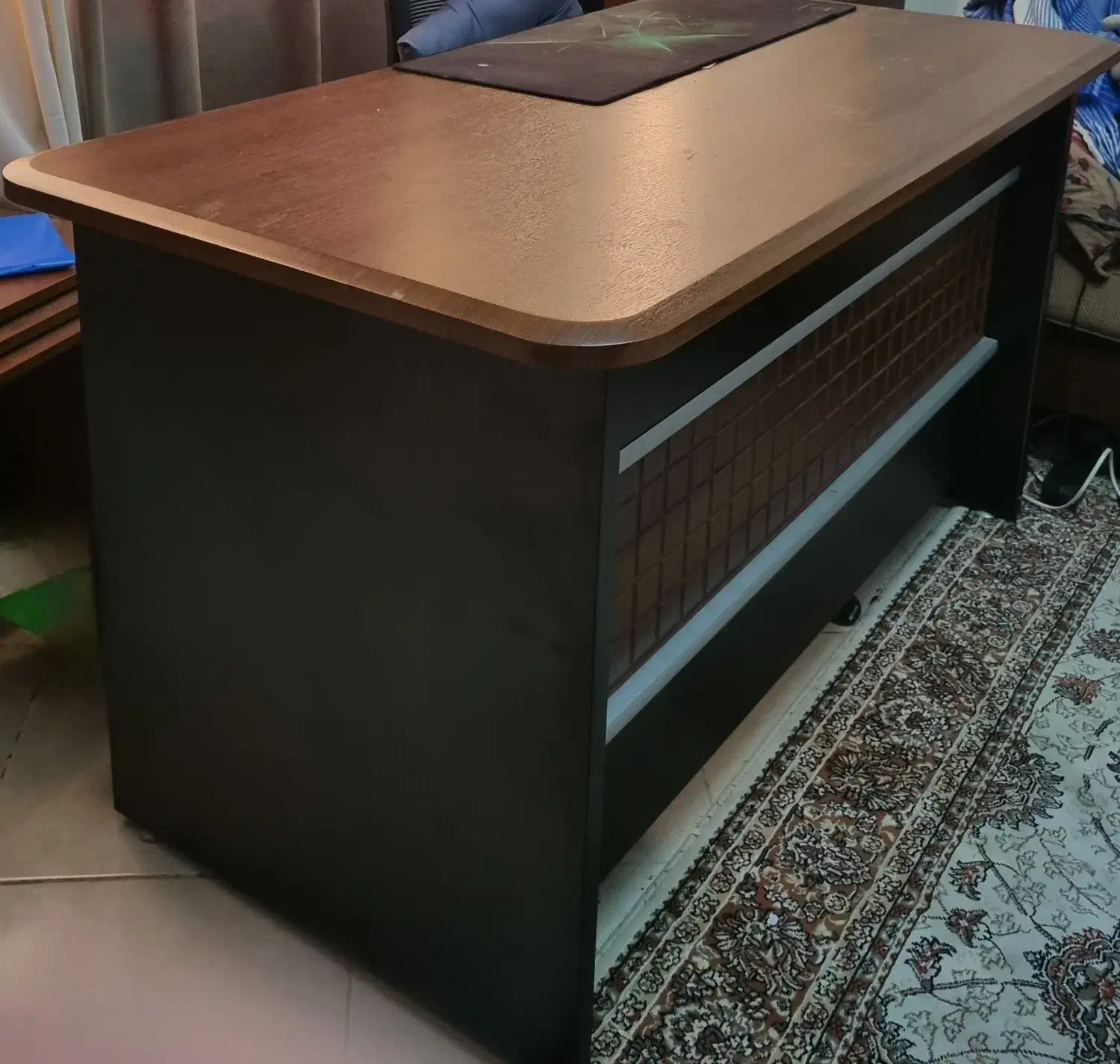 میز|مبلمان اداری|تهران, خواجه نظام الملک|دیوار