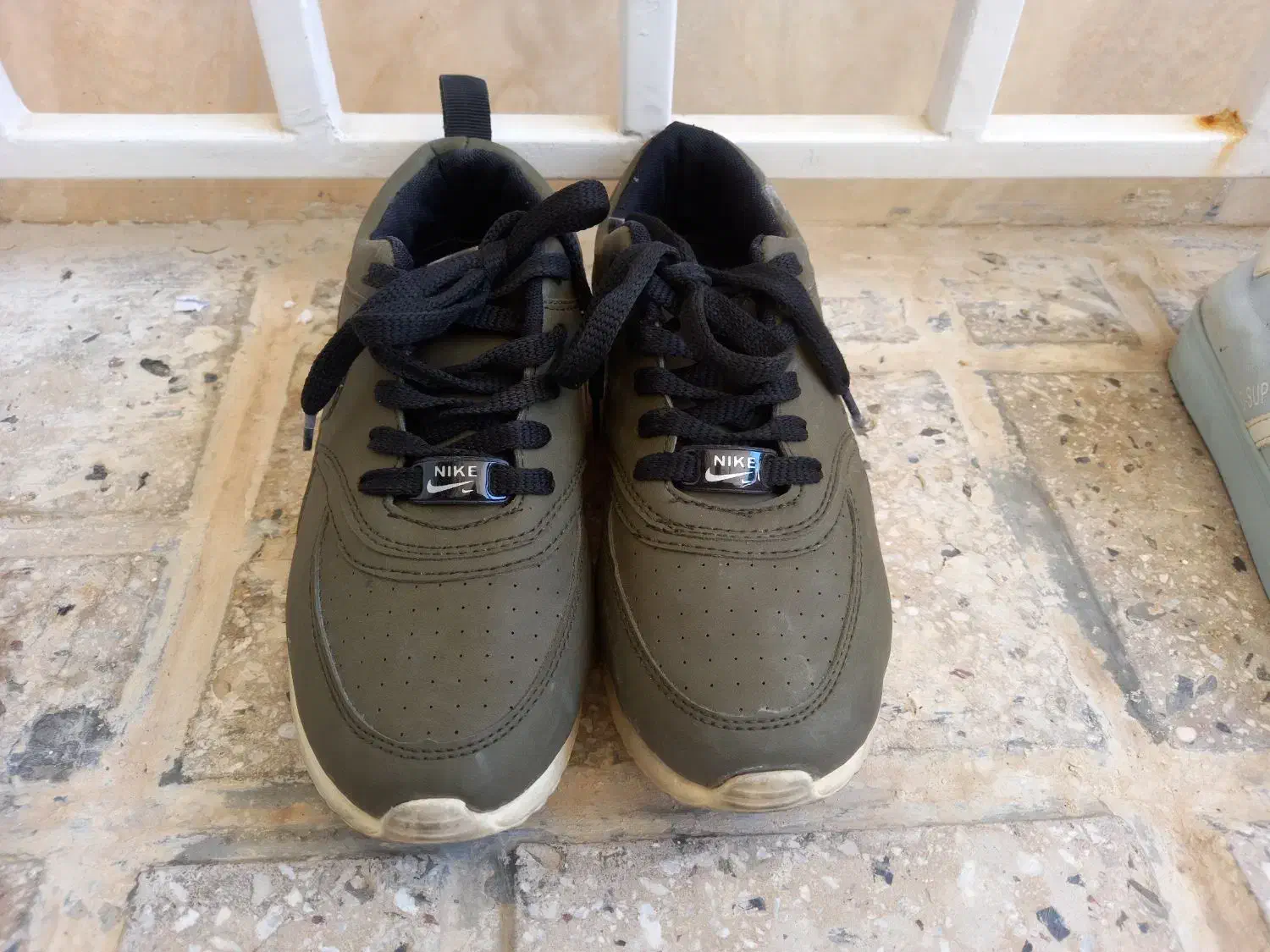 کفش اسپرت سالم|کیف، کفش، کمربند|سنندج, |دیوار