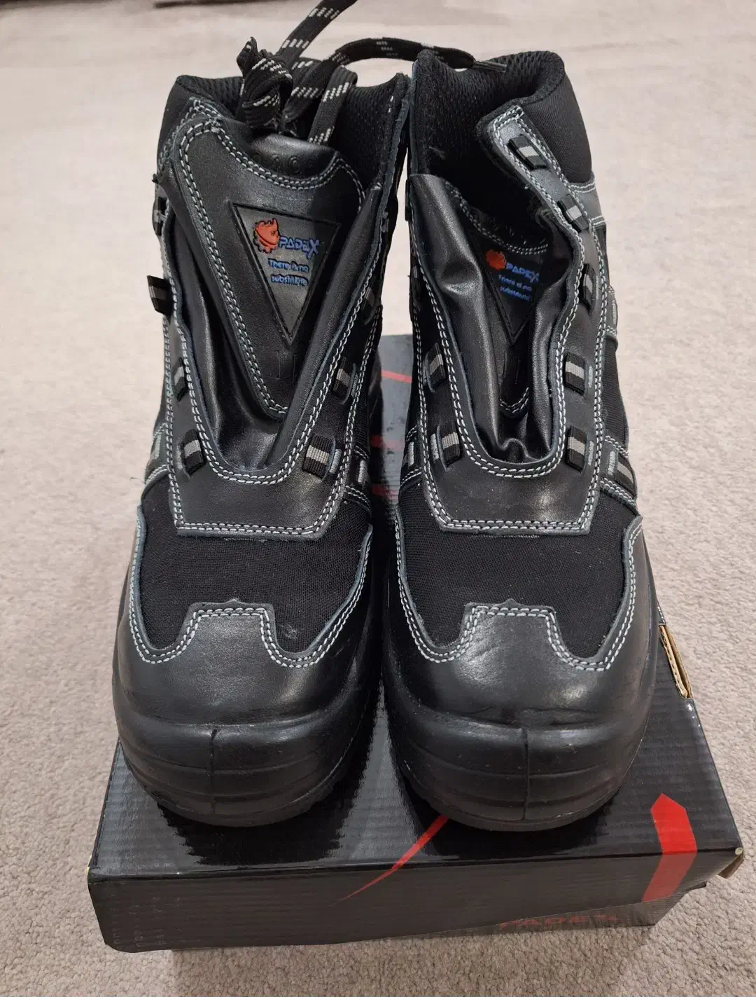 کفش ایمنی|کیف، کفش، کمربند|بندر دیر, |دیوار