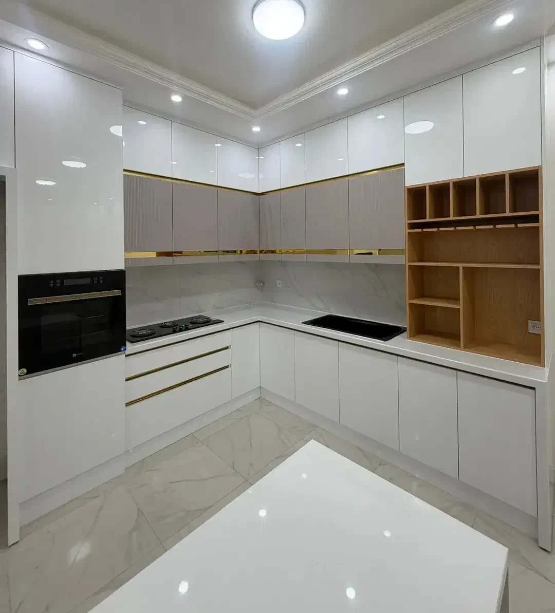 آرازکابین|خدمات پیشه و مهارت|باسمنج, |دیوار