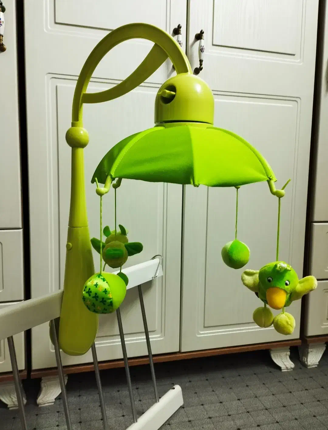 آویز تخت موزیکال|اسباب و اثاث بچه|قم, نخودی|دیوار