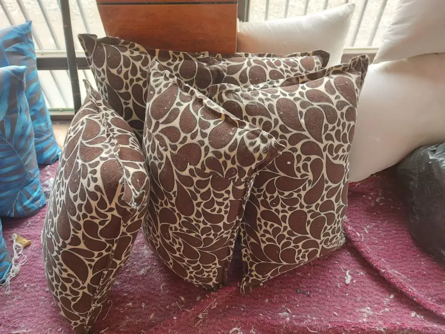 بالشت زیر سری درجه یک|رختخواب، بالش، پتو|شهرکرد, |دیوار