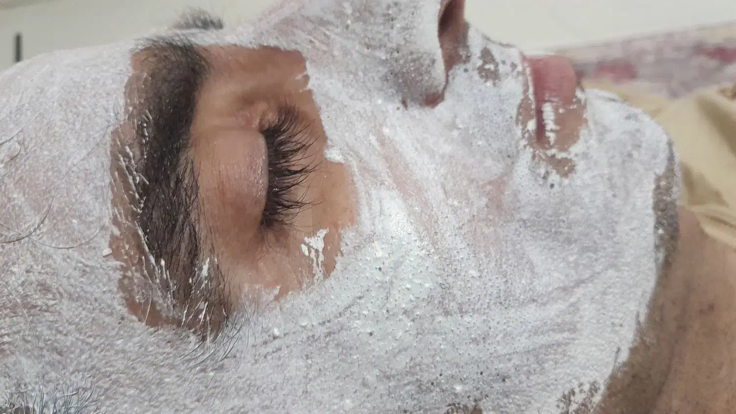 خدمات زیبایی پوست و خال برداری خانم واقا|خدمات آرایشگری و زیبایی|ساوه, |دیوار