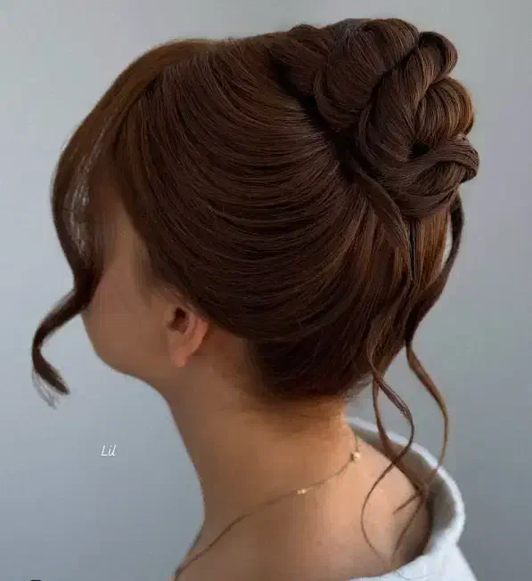 تخفیف ویژه شینیون و میکاپ|خدمات آرایشگری و زیبایی|شهرکرد, |دیوار