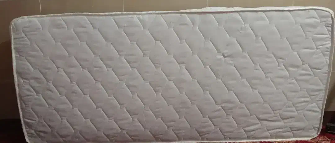 دو عدد تشک فنری یک نفره|تشک تختخواب|آبپخش, |دیوار