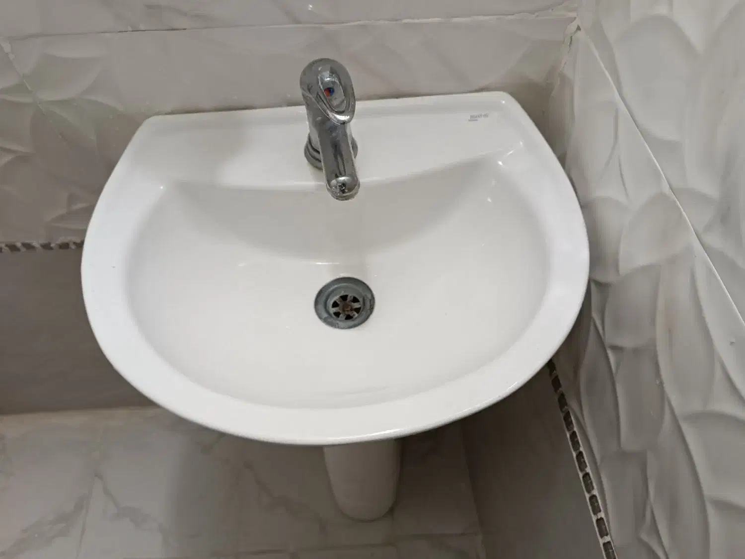 روشویی کوچک|لوازم سرویس بهداشتی|محمدشهر, شهرک پیام (مهرالبرز)|دیوار