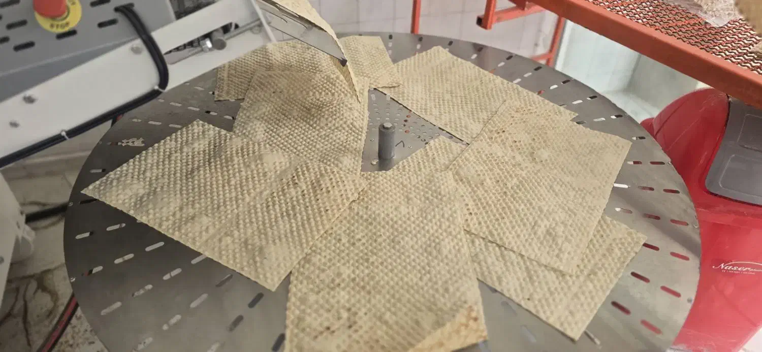 نان لواش تهران با کیفیت بسیار بالا|خوردنی و آشامیدنی|مشهد, شاهد (شهرک غرب)|دیوار