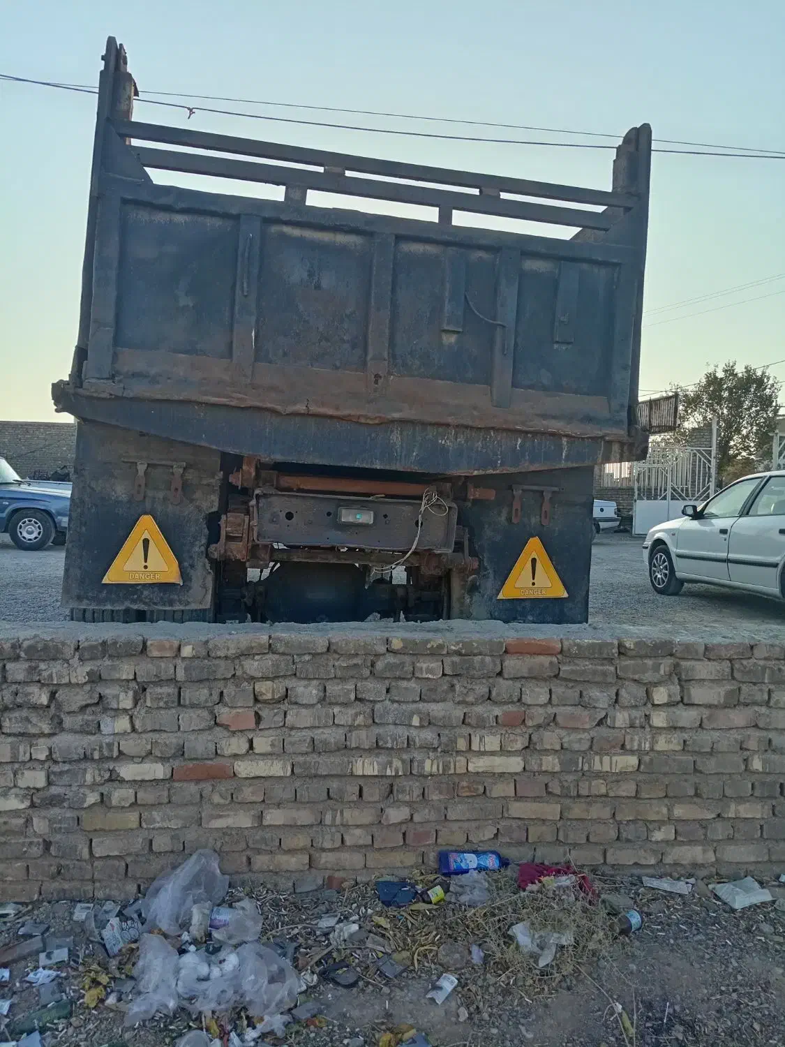 لیلاند اسقاطی|خودرو سنگین|ابرکوه, |دیوار