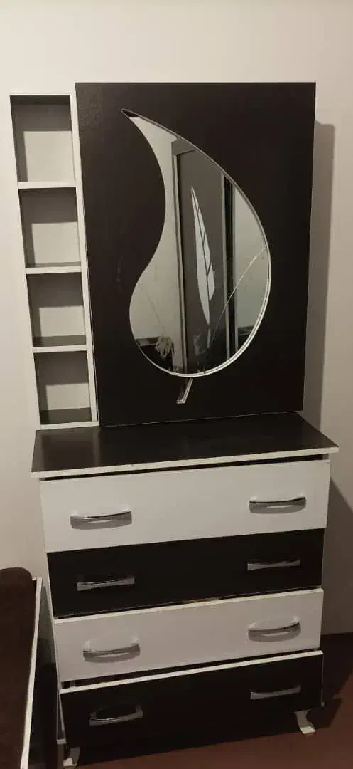 کمد ایستاده لباس و میز ارایش باهم|جاکفشی، کمد، دراور|سلماس, |دیوار