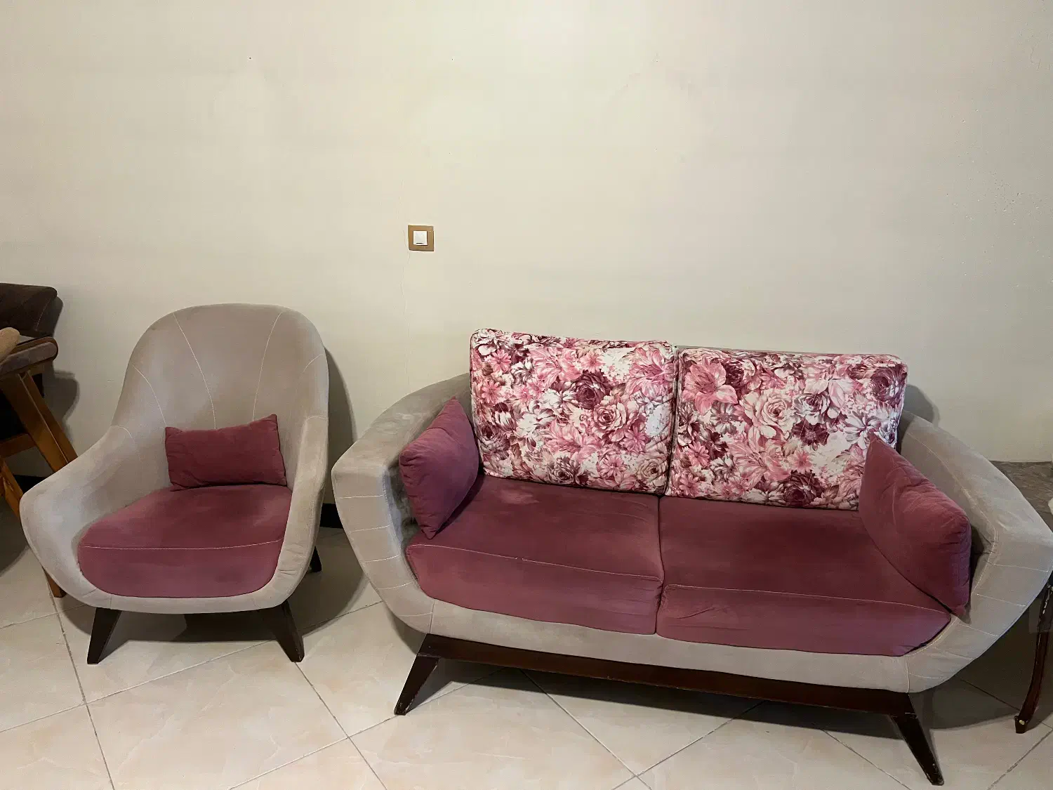 مبلمان|مبلمان خانگی و میز عسلی|رودهن, |دیوار