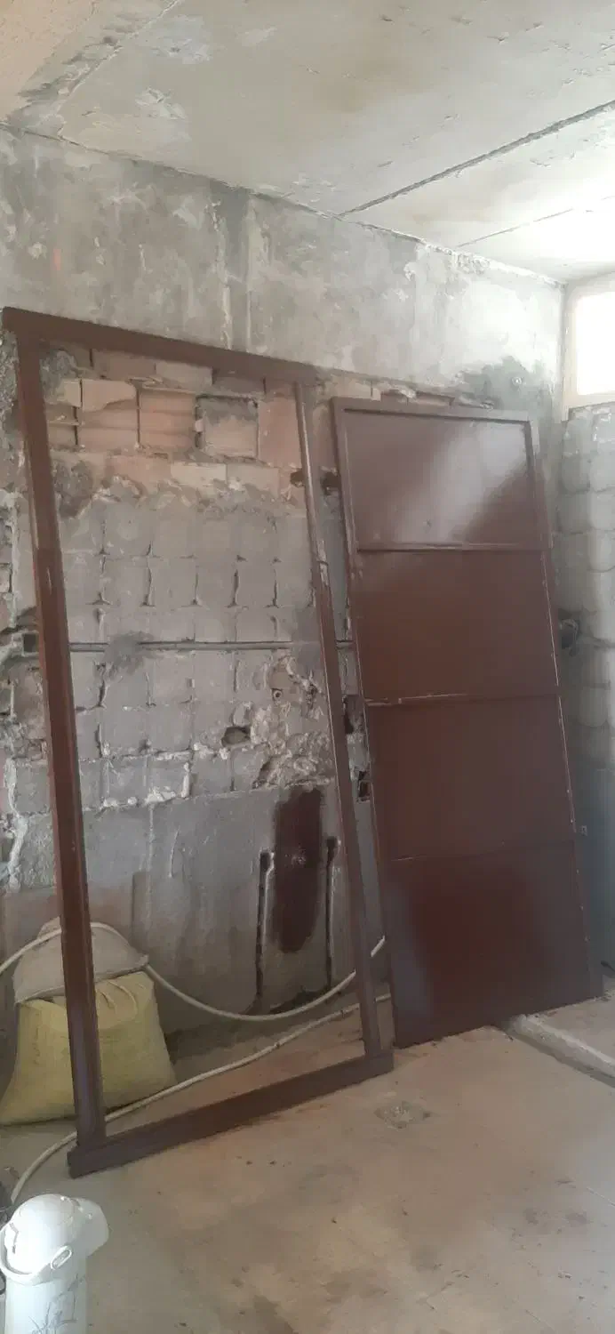 درب آهنی|مصالح و تجهیزات ساختمان|فولادشهر, A3|دیوار