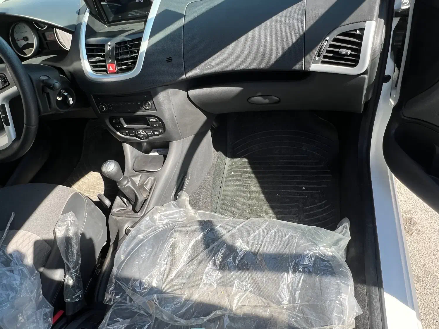 ۲۰۷صفر پانا۴۰۴ رودان|خودرو سواری و وانت|رودان, |دیوار