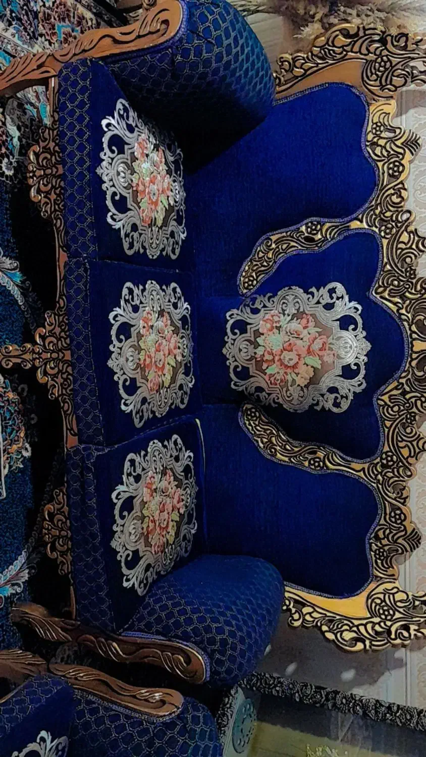 مبل سلطنتی کاملا سالم|مبلمان خانگی و میز عسلی|کهنوج, |دیوار