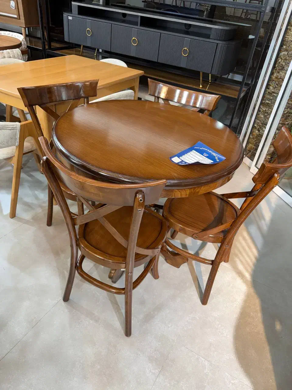 ناهارخوری ضربدری|میز و صندلی غذاخوری|یزد, |دیوار