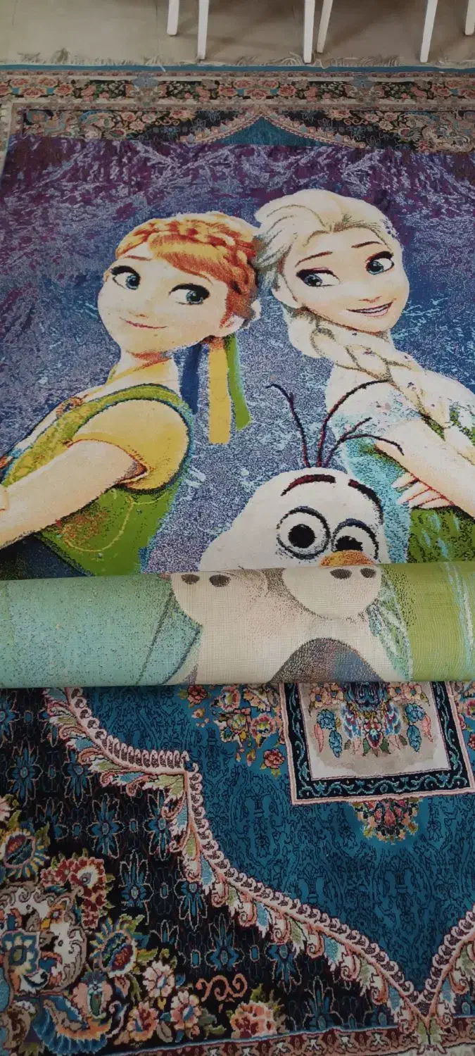 قالی السا وآنا همراه پا دری|فرش|صدرا-فارس, فاز ۱|دیوار