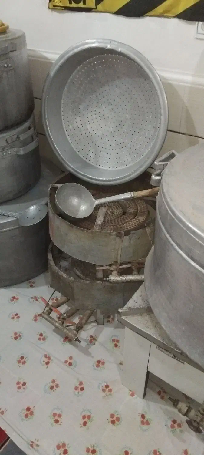 دیگ ، قابلمه بزرگ ، گاز شعله ، ظرف ظروف ، آبکش|ظروف پخت‌وپز|امیدیه, |دیوار