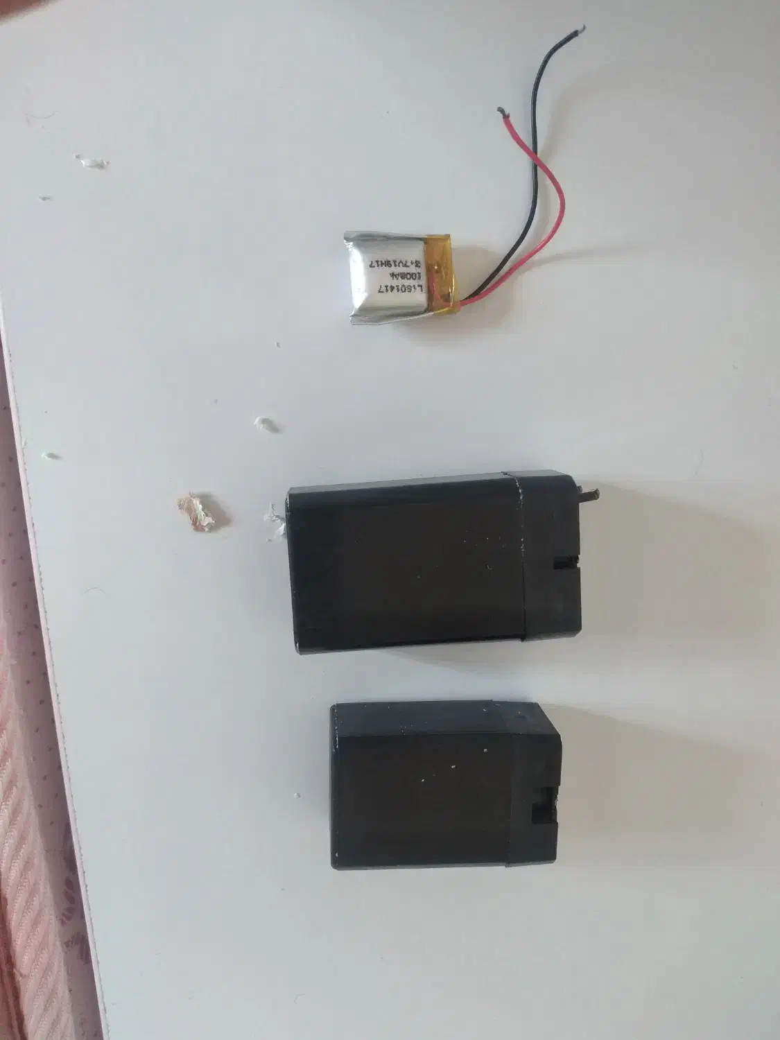 انواع باتری خورشیدی و باتری هلیکپتر|اسباببازی|عنبرآباد, |دیوار