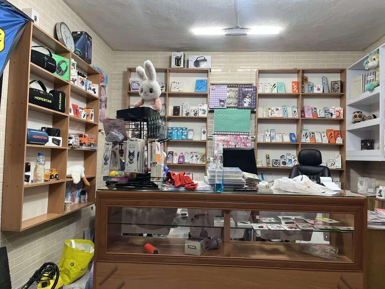 ویترین مغازه|فروشگاه و مغازه|بندر انزلی, تختی|دیوار