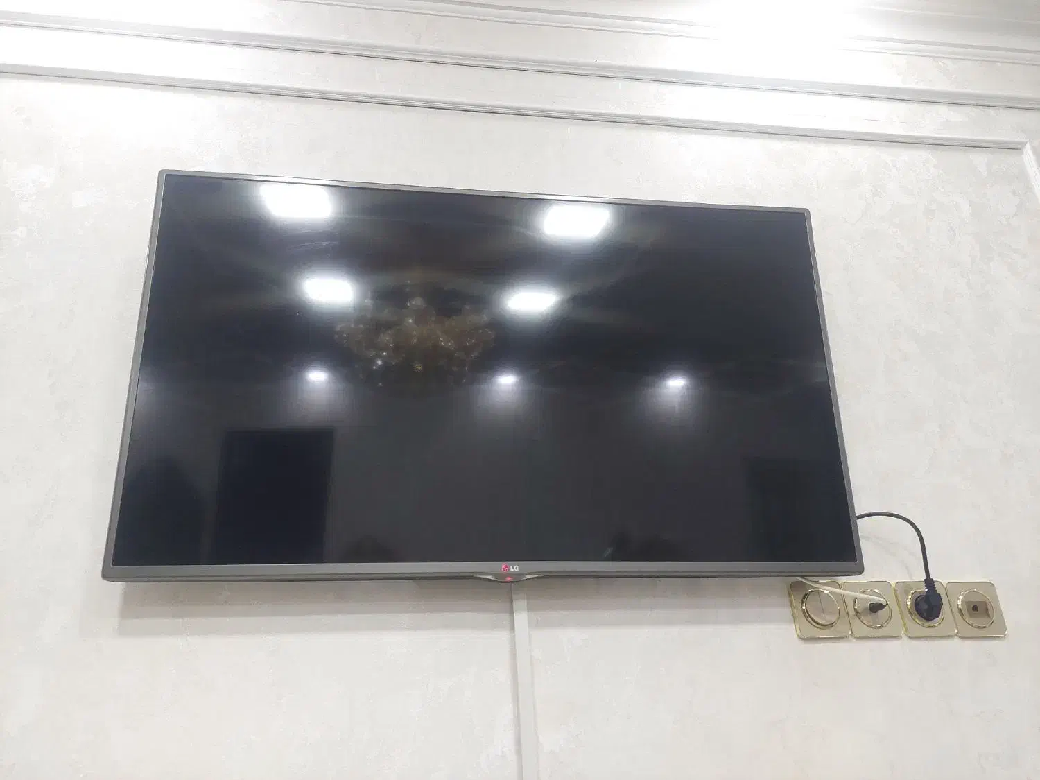 تلویزیون|تلویزیون و پروژکتور|الیگودرز, |دیوار